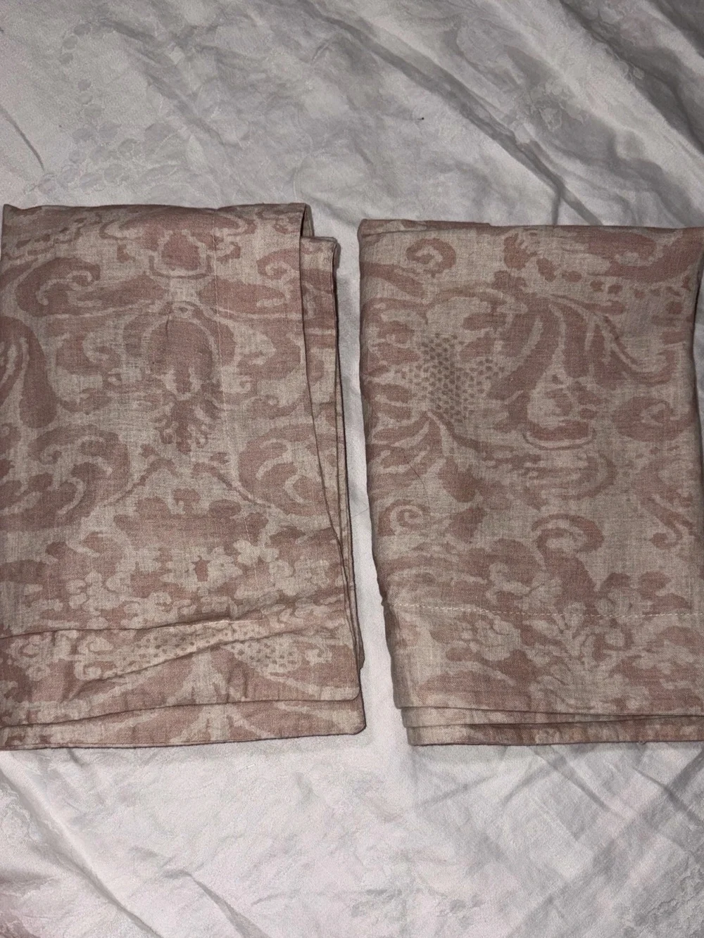HTF Like new set of 2 Pottery Barn Stella Damask rosewood standard shams